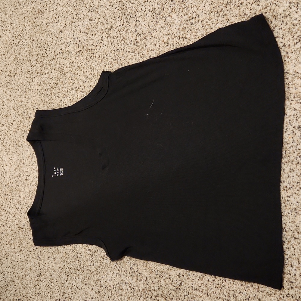 Black ribbed tank top
